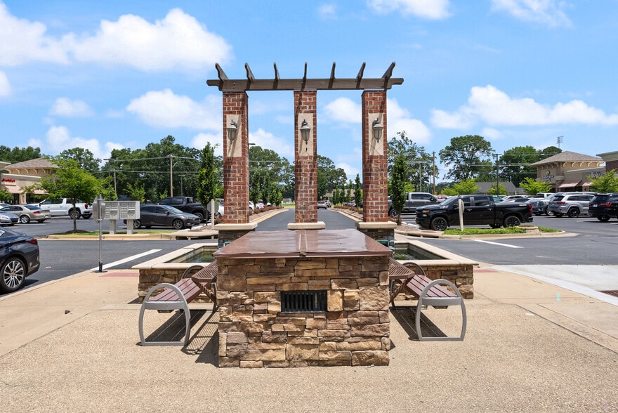 More Photos Of 2235 Dave Ward Dr, Conway Storefront Retail Office For Lease