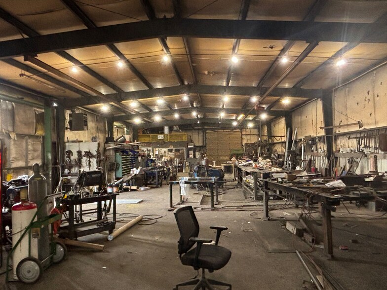 Primary Photo Of 424 Shelton Rd, West Columbia Warehouse For Sale
