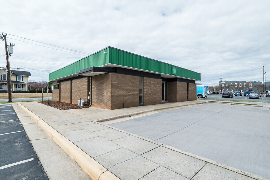 More Photos Of 212 S Main St, Graham General Retail For Sale