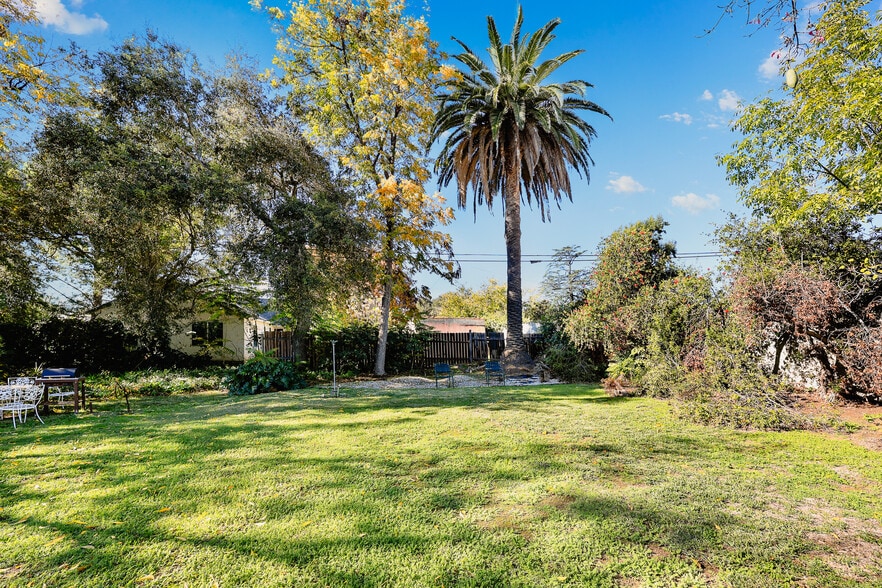 More Photos Of 1157-1165 N Lake Ave, Pasadena Apartments For Sale