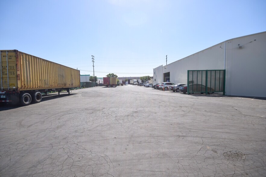 More Photos Of 15125 Marquardt Ave, Santa Fe Springs Warehouse For Sale