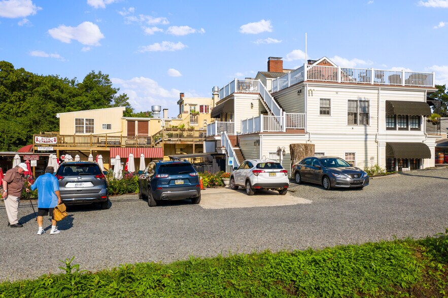 More Photos Of 28 W Bridge St, New Hope Hospitality For Sale