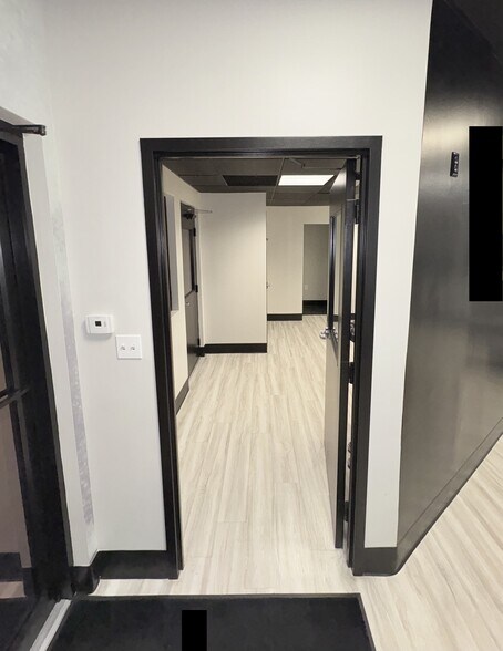 More Photos Of 1772 General Booth Blvd, Virginia Beach Flex For Lease