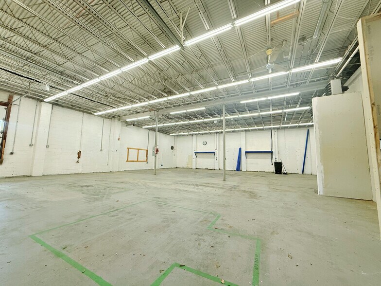 More Photos Of 22665 Van Wert Ln, Leonardtown Industrial For Lease