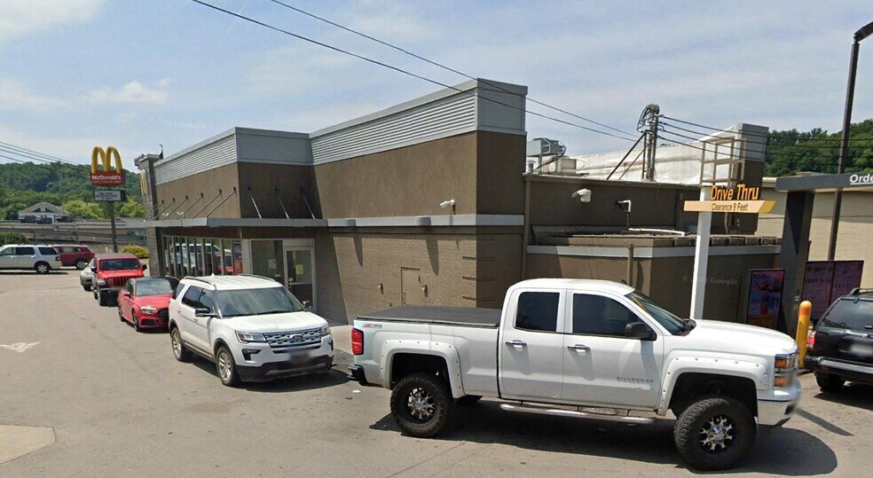 More Photos Of 104 N Pike St, Grafton Fast Food For Sale