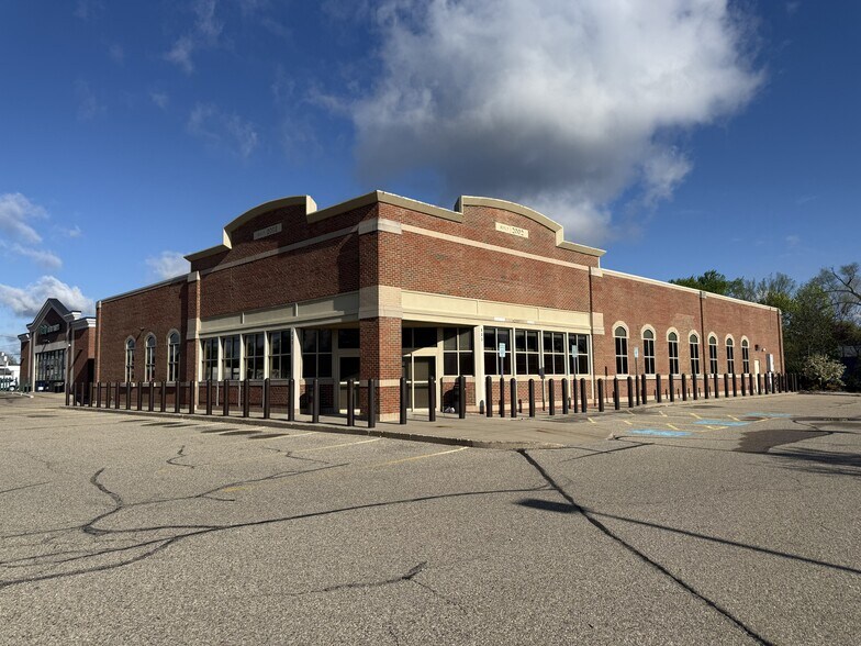 Primary Photo Of 800 Ann Arbor Rd W, Plymouth Drugstore For Sale