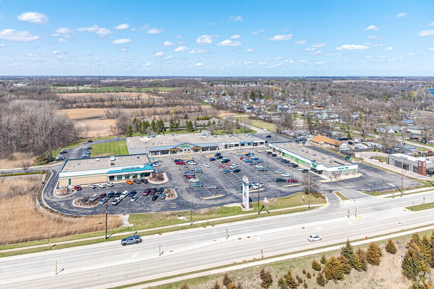 More Photos Of 25240 75th St, Salem Freestanding For Lease