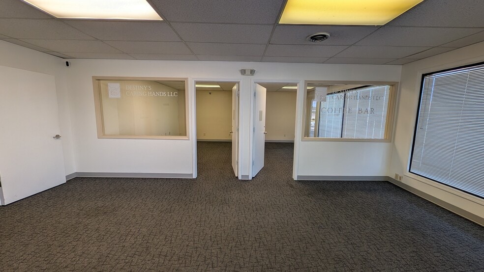 More Photos Of 220 W Edison Rd, Mishawaka Office For Lease