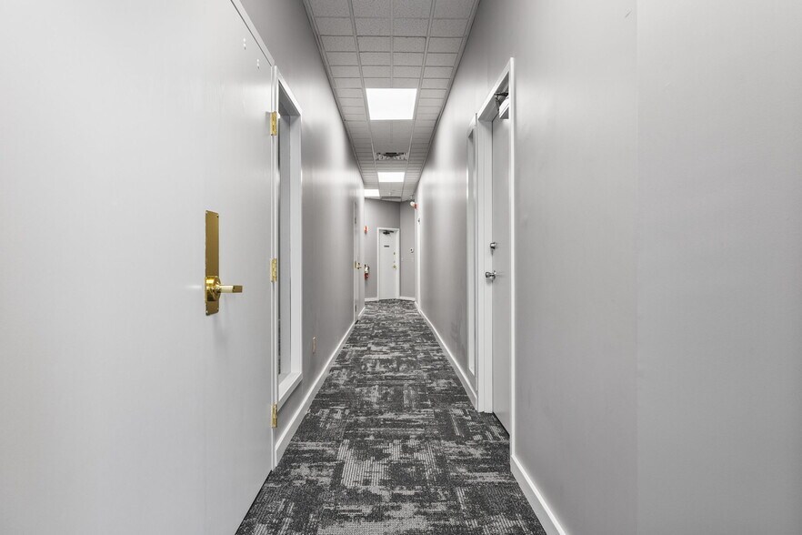 More Photos Of 201 Main St, Boston Office For Lease