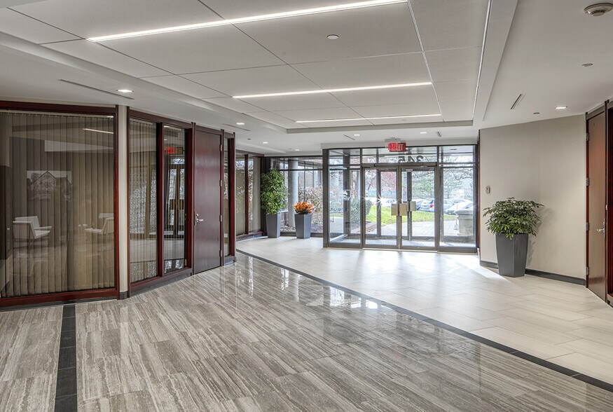 More Photos Of 295 Woodcliff Dr, Fairport Unknown For Lease