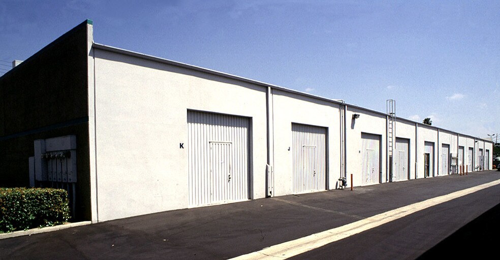 More Photos Of 1010 N Batavia St, Orange Light Distribution For Lease