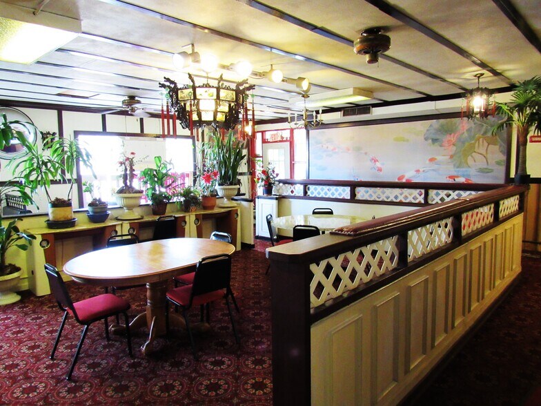 More Photos Of 730 E Edwardsville Rd, Wood River Restaurant For Sale