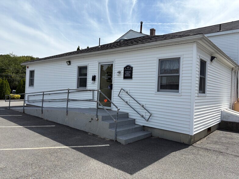Primary Photo Of 1079 Central St, Leominster Office For Lease