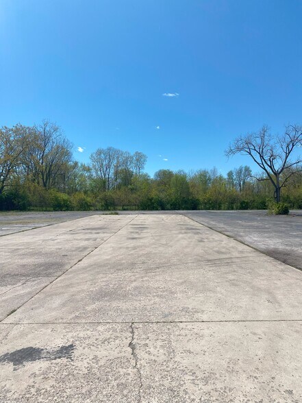 More Photos Of 3200 Block of S Meeker, Muncie Land For Sale
