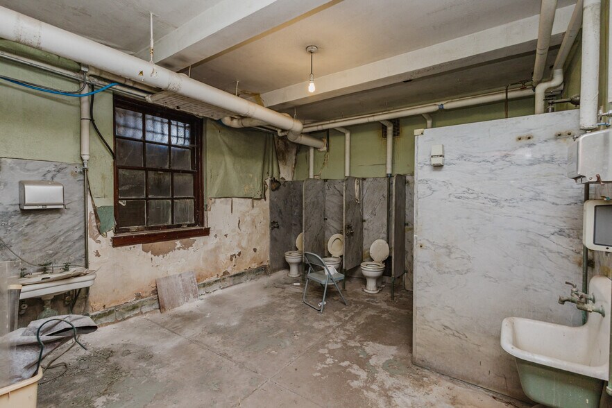 More Photos Of 920 Millington St, Winfield Storefront Retail Office For Sale