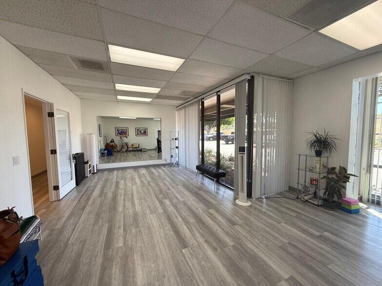 More Photos Of 151 Kalmus Dr, Costa Mesa Light Manufacturing For Lease