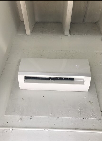 More Photos Of 1211 Okeechobee Rd, West Palm Beach Warehouse For Lease