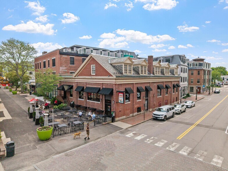 More Photos Of 172 Hanover St, Portsmouth Restaurant For Sale