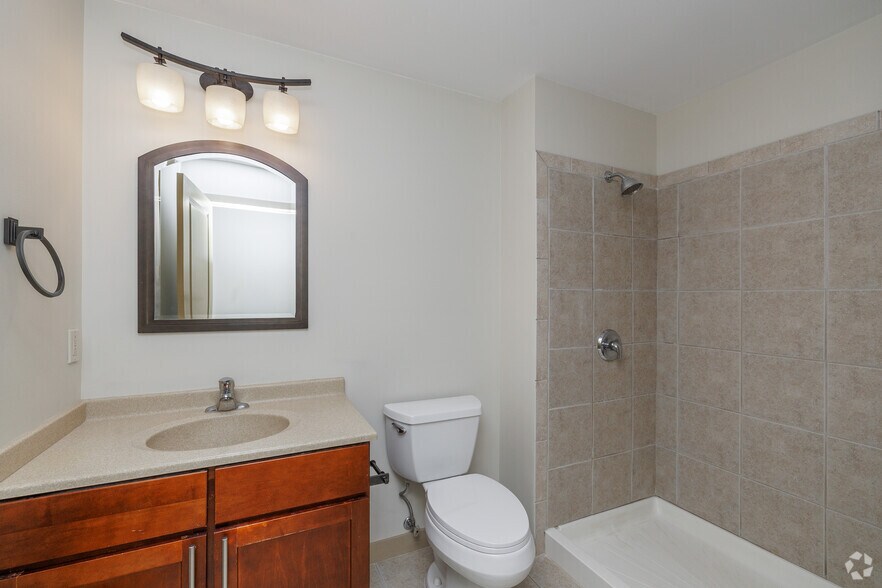 More Photos Of 4001 E Genesee St, Syracuse Apartments For Lease