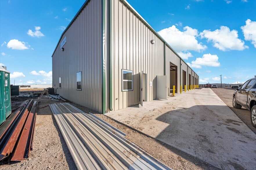 More Photos Of 5340 Old Dallas Rd, Elm Mott Warehouse For Lease