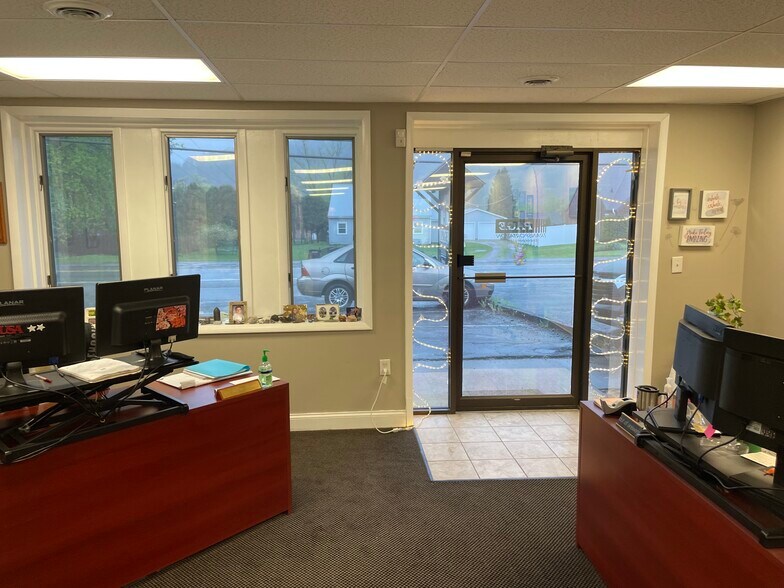 More Photos Of 1630 Midland Beaver Rd, Industry General Retail For Lease