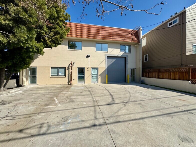 More Photos Of 305 Old County Rd, San Carlos Warehouse For Lease