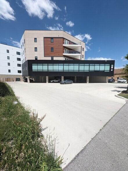 More Photos Of 208 S 4th St, Lafayette Freestanding For Sale