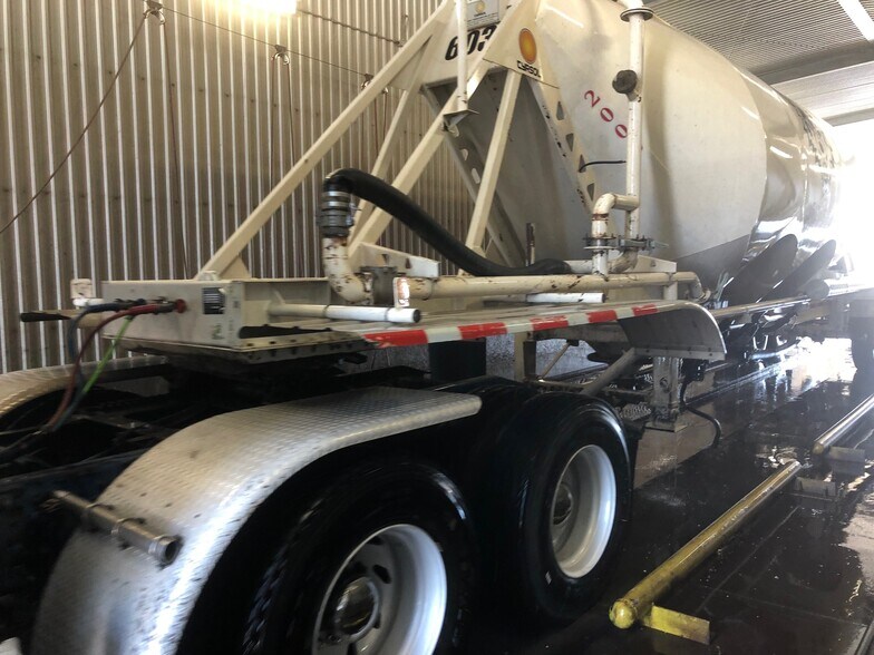More Photos Of 301 NW County Rd, Hobbs Carwash For Sale