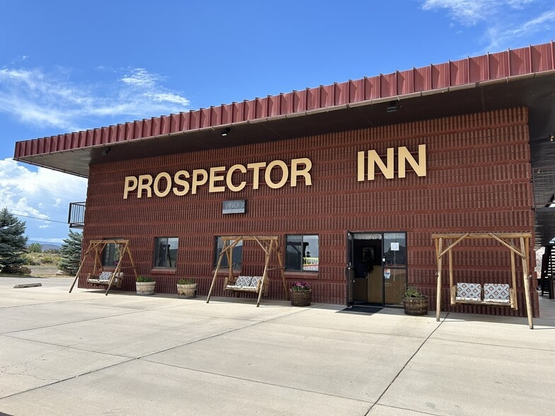 More Photos Of 380 W Main St, Escalante Hotel For Sale