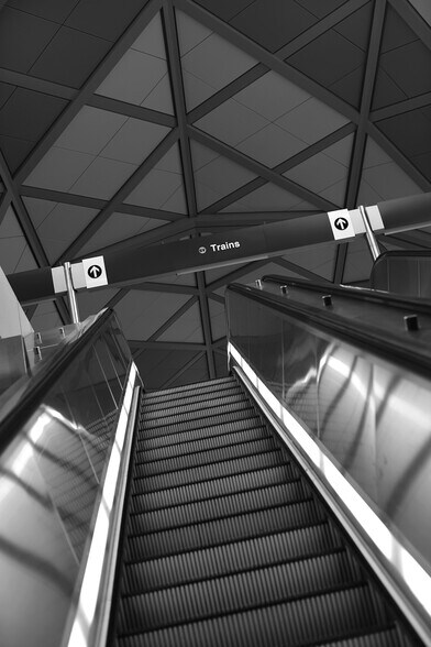 More Photos Of 8210 Crestwood Heights Dr, McLean Apartments For Lease