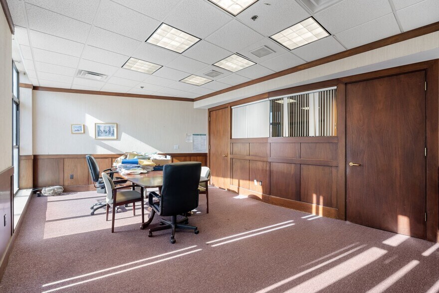 More Photos Of 150-160 Market St, Lynn Storefront Retail Office For Sale