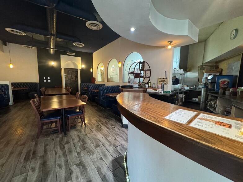 More Photos Of 5001 Lankershim Blvd, North Hollywood Storefront For Lease