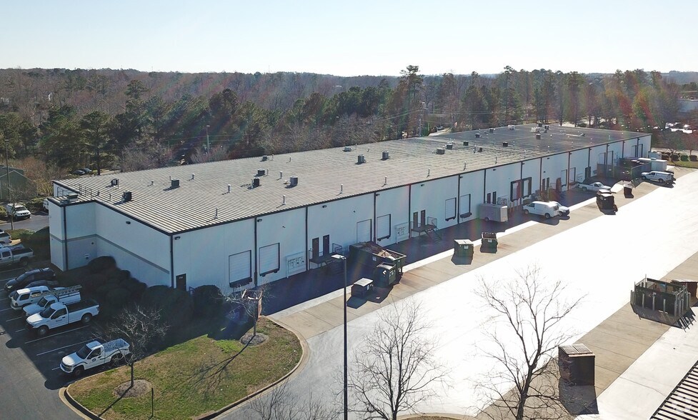 More Photos Of 2201 Brentwood Rd, Raleigh Light Distribution For Lease