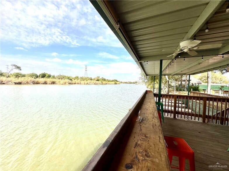 More Photos Of 214 E Chimney Rd, Mission Restaurant For Sale