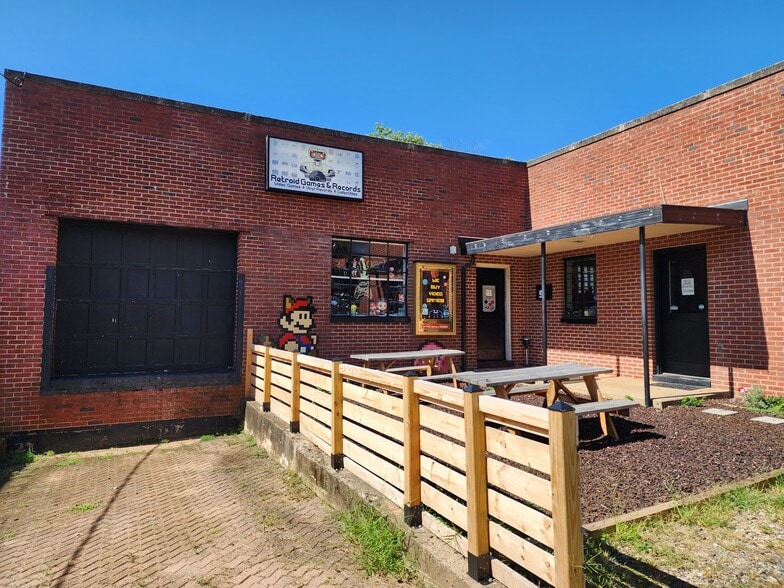 More Photos Of 414 Brookstown Ave, Winston-Salem Warehouse For Sale