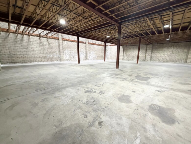 More Photos Of 9517 Gidley St, Temple City Manufacturing For Lease