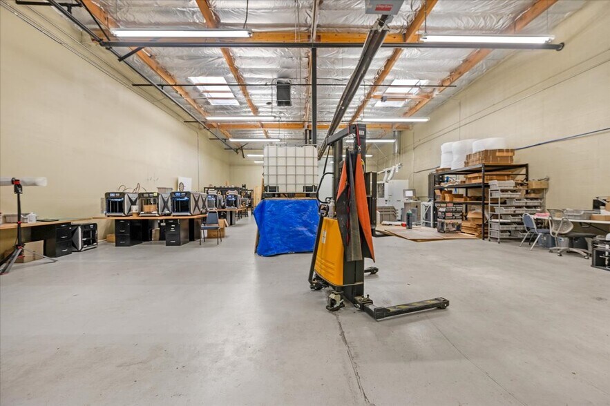 More Photos Of 5750 E Shields #102 ave, Fresno Industrial For Sale