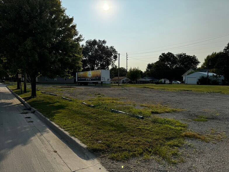 More Photos Of 1200 N Logan St, Lincoln Unknown For Lease