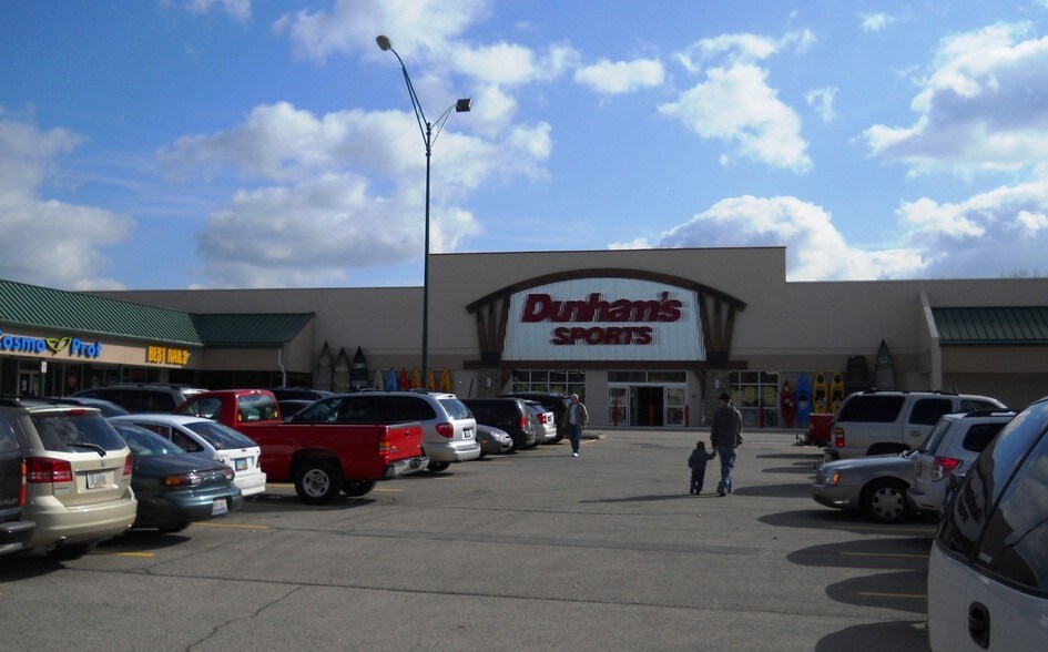 More Photos Of 1510-1608 Upper Valley Pike, Springfield Unknown For Lease