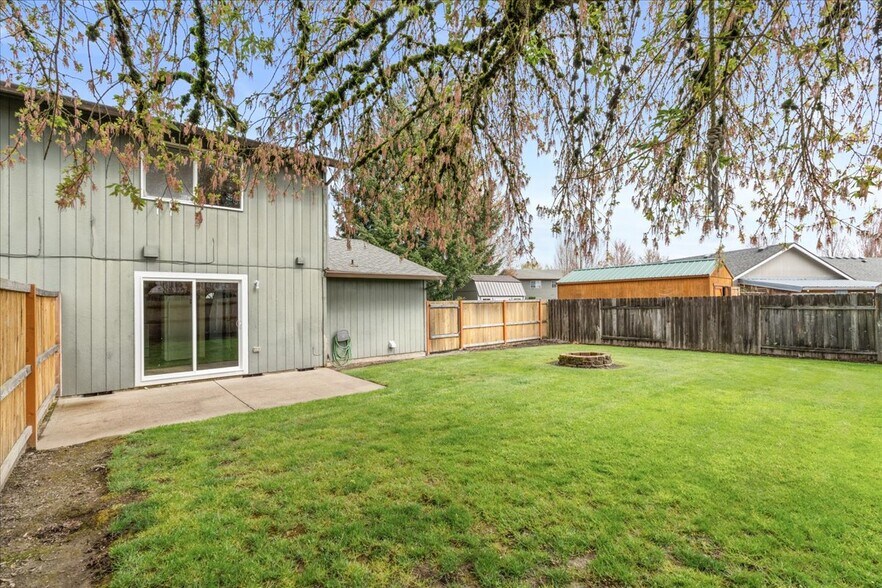 More Photos Of 2034 SW Fellows St, McMinnville Multifamily For Sale