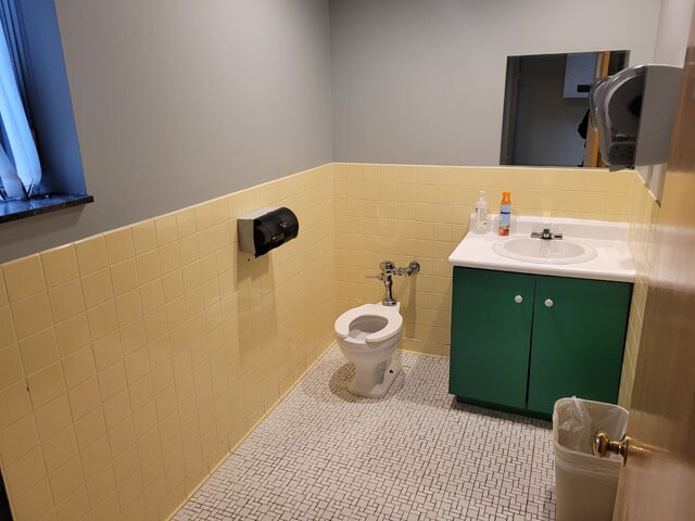 More Photos Of 2757 Elmwood Ave, Kenmore Medical For Sale