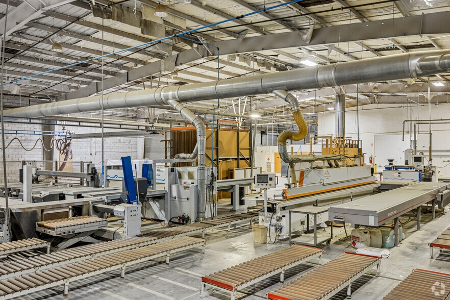 More Photos Of 740 NW Enterprise Dr, Port Saint Lucie Manufacturing For Lease