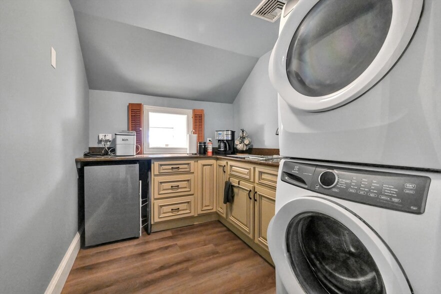 More Photos Of 301 W Main St, Ephrata Hospitality For Sale