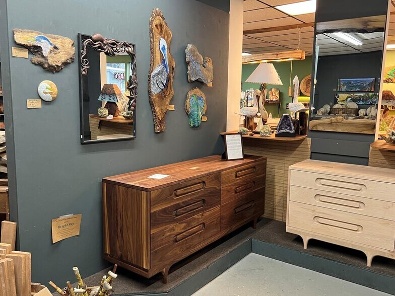 More Photos Of 903 Garibaldi Ave, Garibaldi Freestanding For Sale