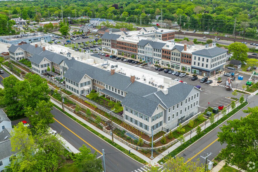 More Photos Of 102 Heights Rd, Darien Apartments For Lease