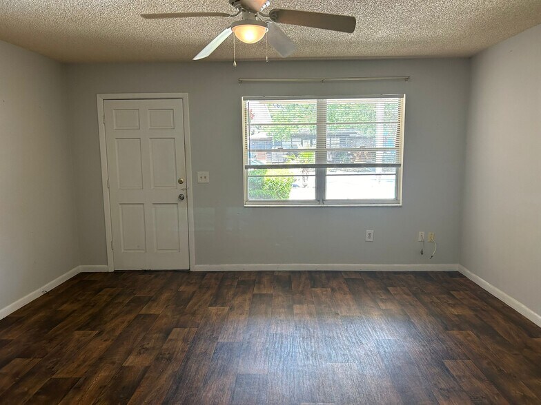 More Photos Of 3025 54th St S, Gulfport Apartments For Sale