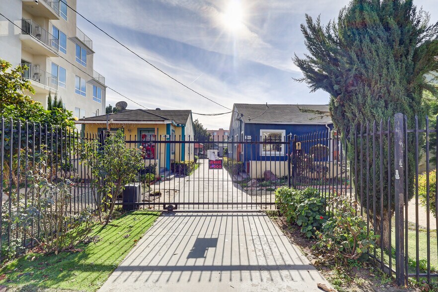 More Photos Of ,  Unknown For Sale