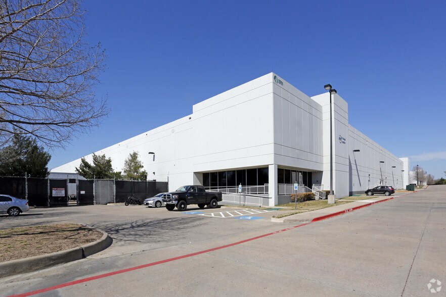 More Photos Of 3701 E Randol Mill Rd, Arlington Distribution For Lease