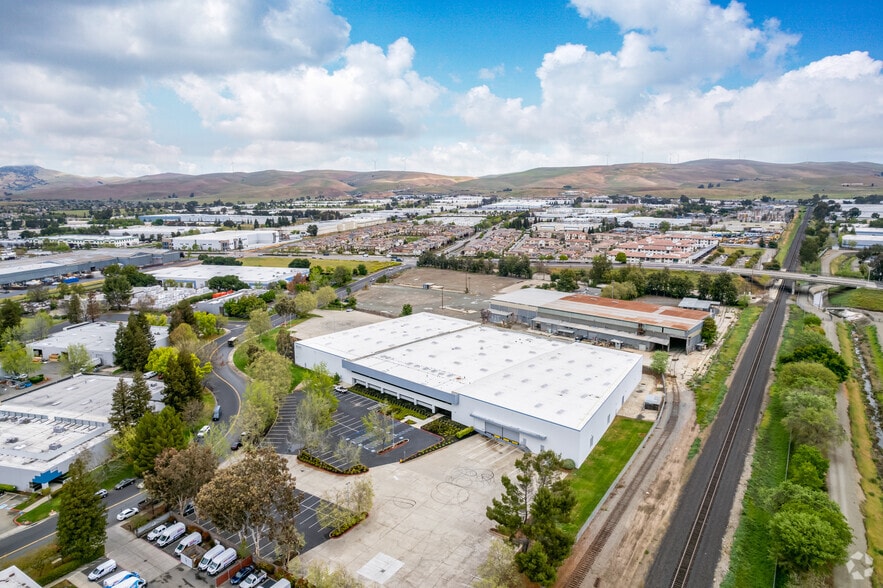 More Photos Of 5775 Brisa St, Livermore Warehouse For Sale