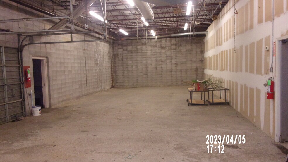 More Photos Of 1656 Martin Luther King Blvd N, Greenville Department Store For Sale